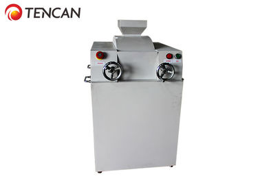 Machine de broyeur de poudre de petit pain de double d'acier inoxydable, petite machine de broyeur de 200*240mm