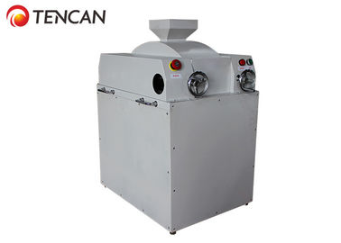 240*240mm machine de broyeur de poudre de capacité de 300 kilogrammes/heure avec petit pain en céramique d'alumine le double